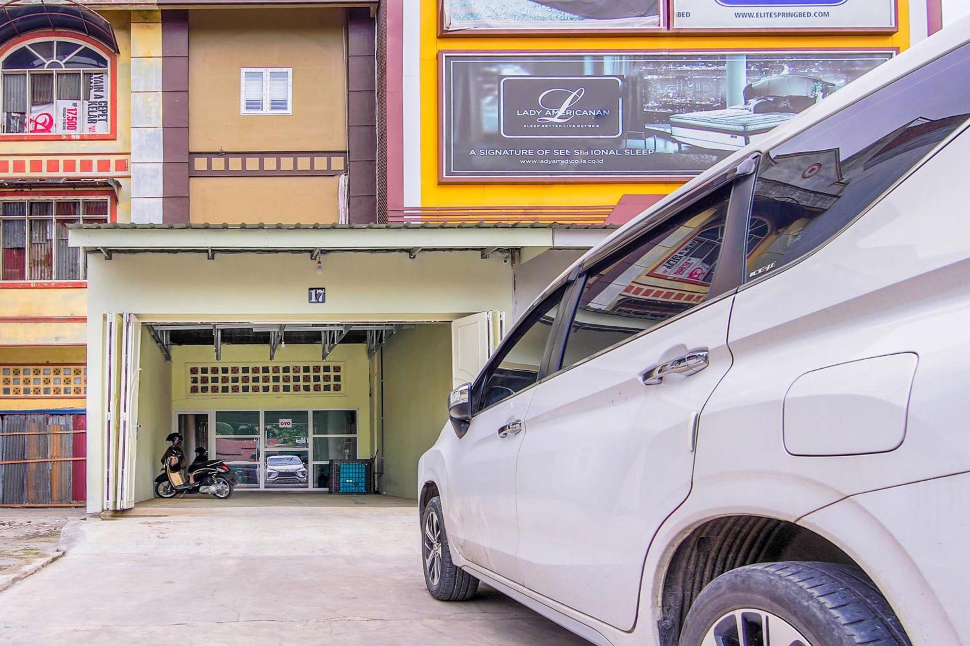 棉兰 Oyo 3493 Nami House酒店 外观 照片